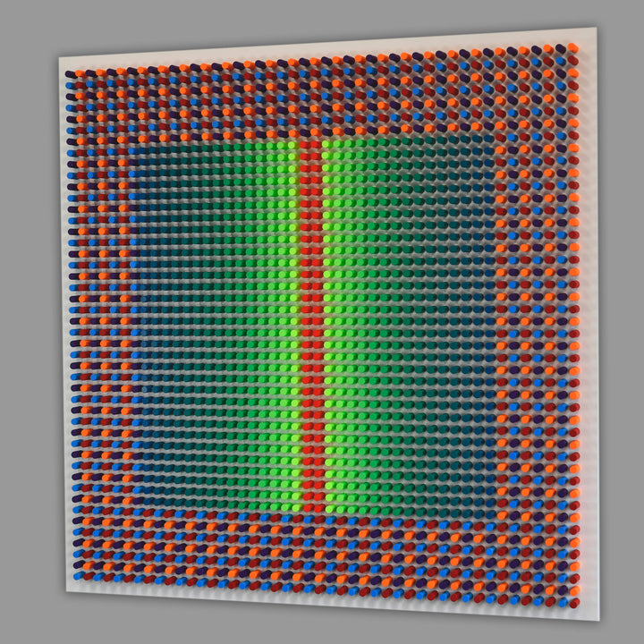 Grid pattern with green and red vertical stripes on a gray background